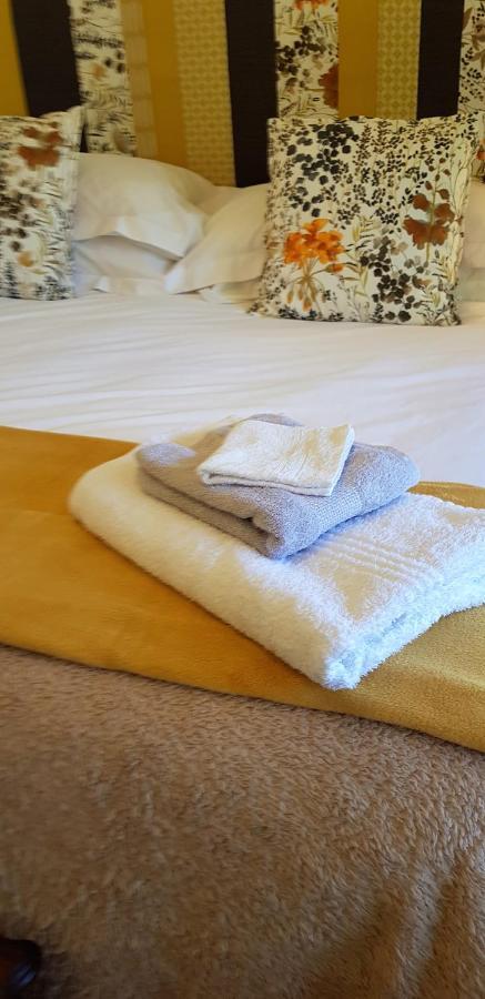 เออเมล ออง อาร์ด วิลเลจ แอคคอมมอเดชั่น Hotel เฮอร์มานุส ภายนอก รูปภาพ